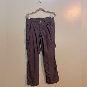 Duluth dry on the fly bootcut cargo pants, 6x29 pants w/ roll up option